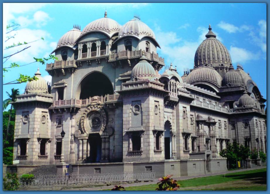 900x639 pixels (93K)